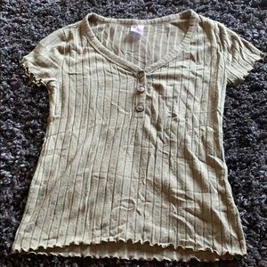 No boundaries medium size shirt